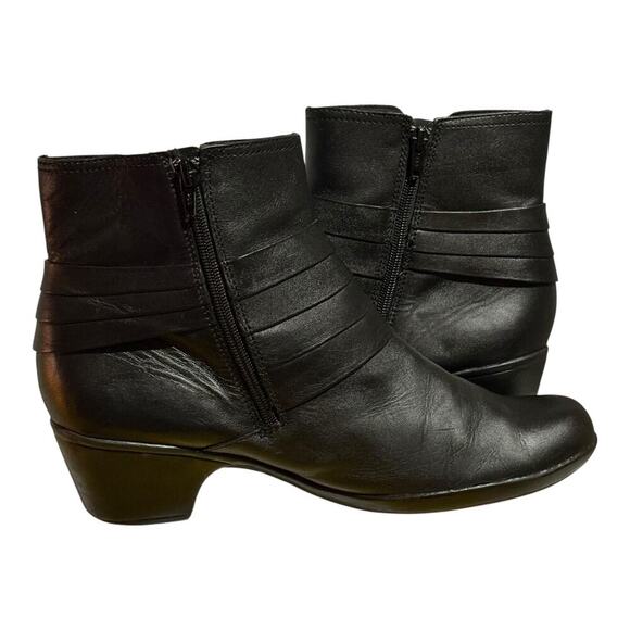 Clarks Black Leather Ankle Boots Women's Size 12 M Pointed Toe Comfort Western - Picture 6 of 8